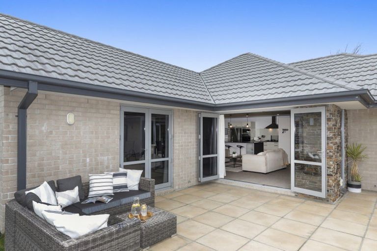 Photo of property in 20 Dunaverty Place, Broomfield, Christchurch, 8042