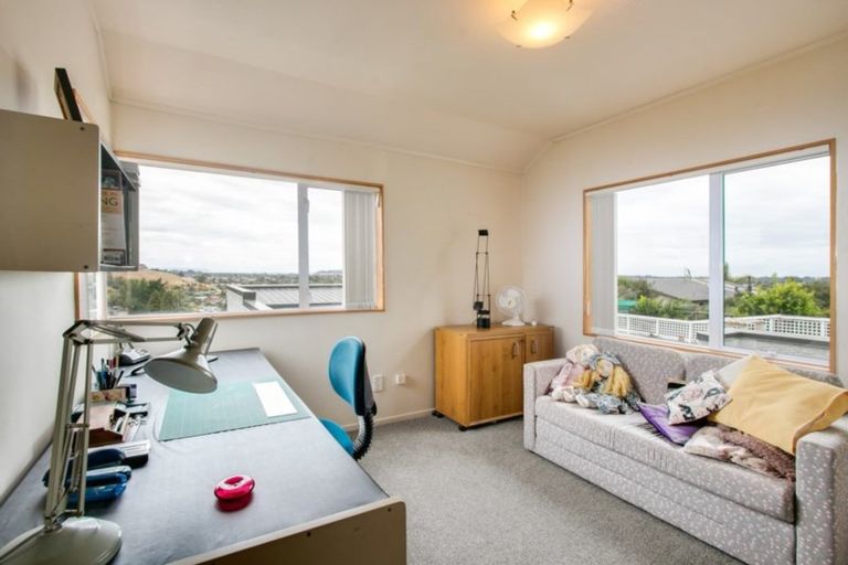 Photo of property in 62 Churchill Drive, Taradale, Napier, 4112