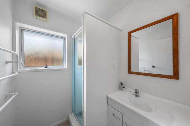 Photo of property in 407 West Coast Road, Glen Eden, Auckland, 0602