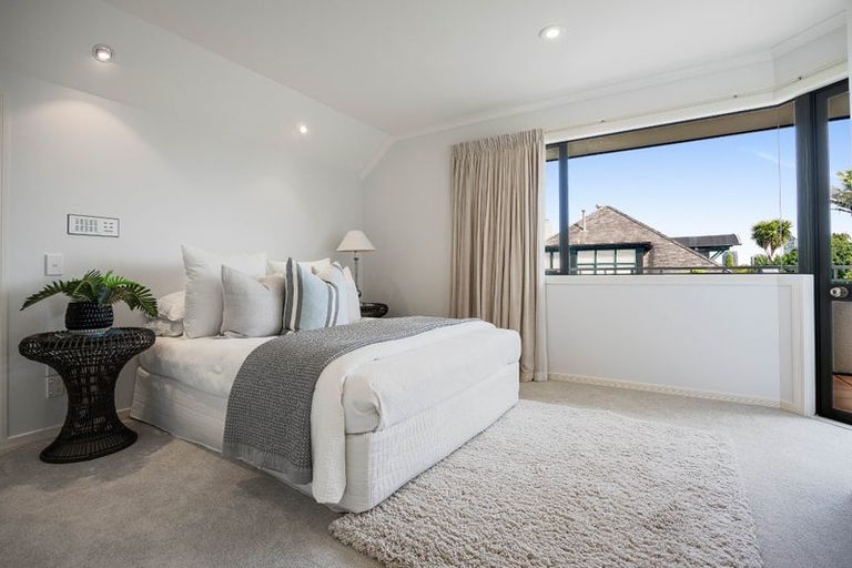 Photo of property in 1/14 Clifton Road, Hauraki, Auckland, 0622
