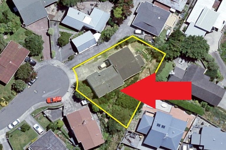 Photo of property in 16 Makatote Grove, Churton Park, Wellington, 6037