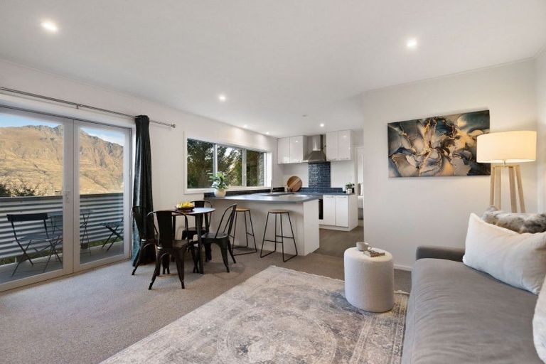 Photo of property in 40 Lochy Road, Fernhill, Queenstown, 9300