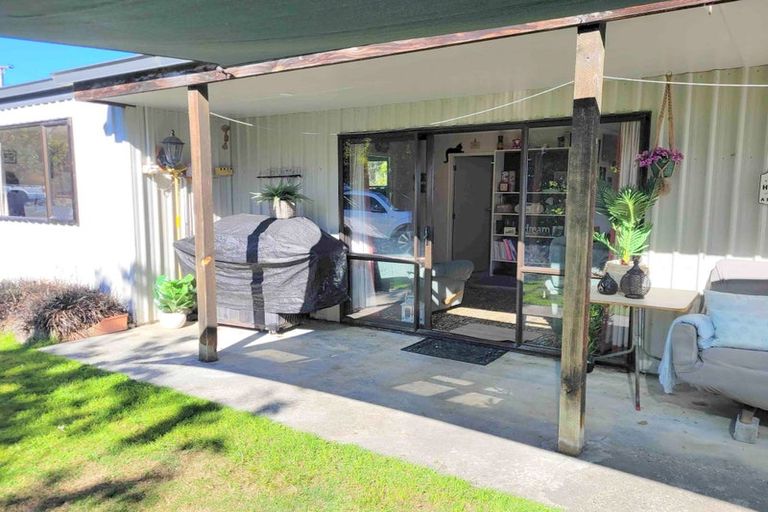 Photo of property in 13 Scotswood Street, Waikaia, 9778