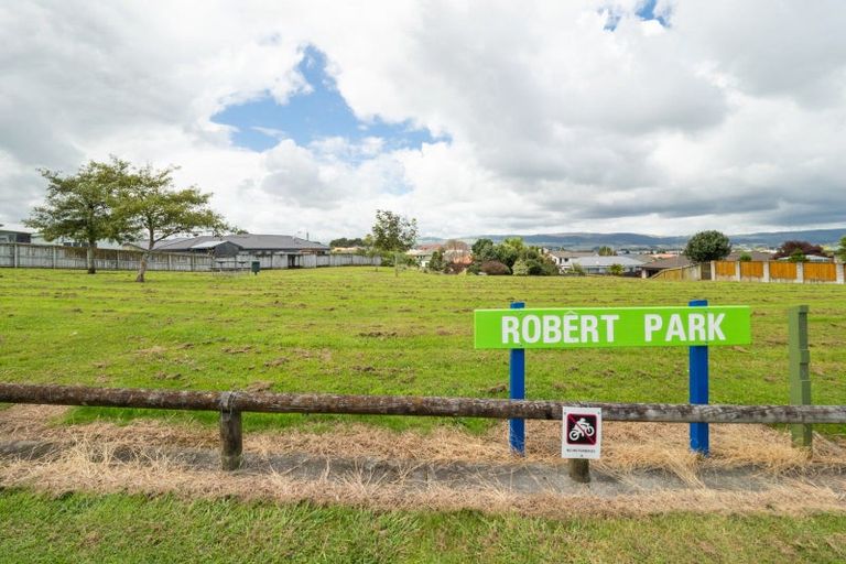 Photo of property in 100 Parnell Heights, Kelvin Grove, Palmerston North, 4414