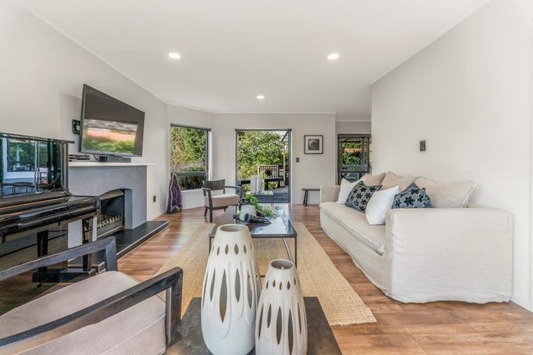 Photo of property in 3/4 Morrow Avenue, Bucklands Beach, Auckland, 2012