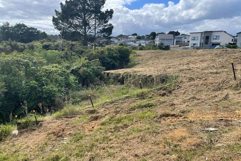 Photo of property in 1 Kaimai Avenue, Massey, 0614