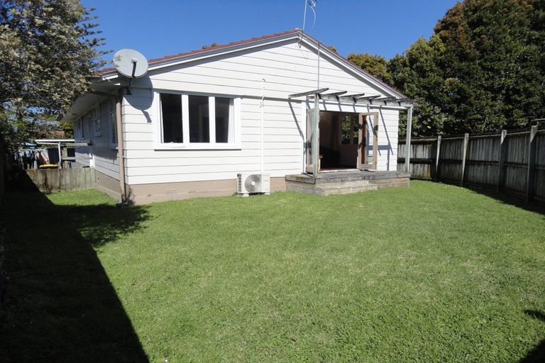 Photo of property in 6 Waikaremoana Place, Pakuranga Heights, Auckland, 2010