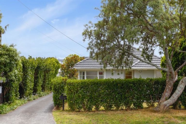 Photo of property in 1 Kotuku Street, Te Atatu Peninsula, Auckland, 0610