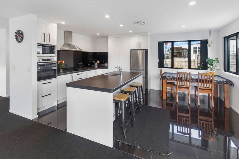 Photo of property in 114a Hamlet Street, Stratford, 4332