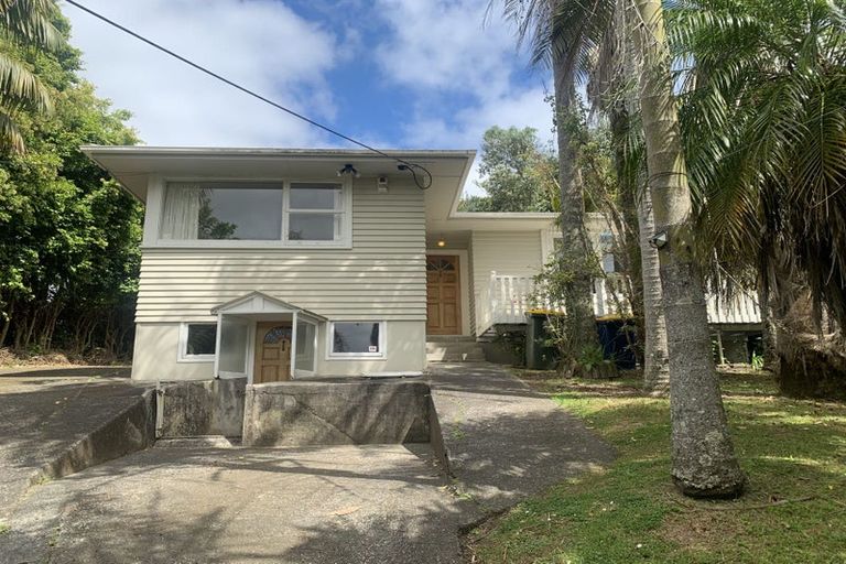 Photo of property in 72 Peach Road, Glenfield, Auckland, 0629