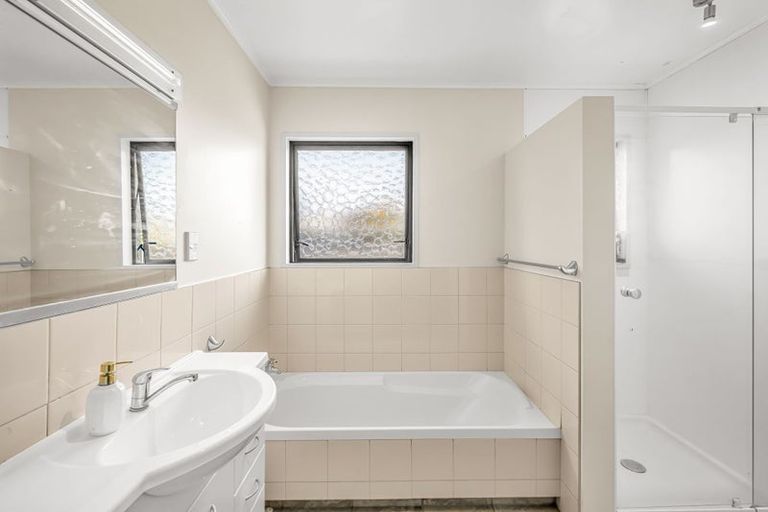 Photo of property in 20 Moorhouse Street, Taradale, Napier, 4112