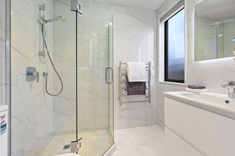Photo of property in 24c Tomintoul Place, Highland Park, Auckland, 2010