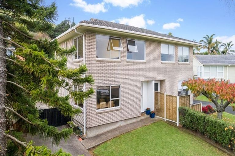 Photo of property in 1/12 Steen Place, Mangere Bridge, Auckland, 2022