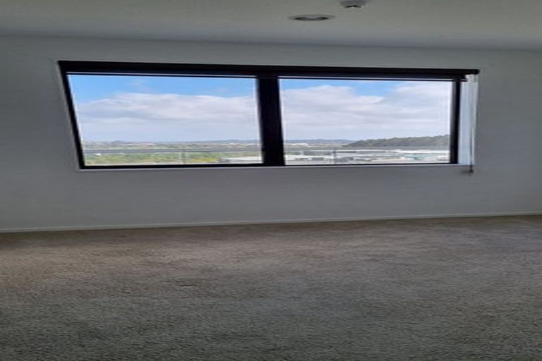 Photo of property in Apollo Apartments, 201/46 Rosedale Road, Rosedale, Auckland, 0632