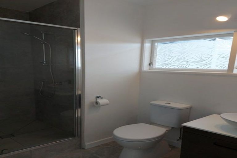 Photo of property in 2 Mamaku Grove, Khandallah, Wellington, 6035