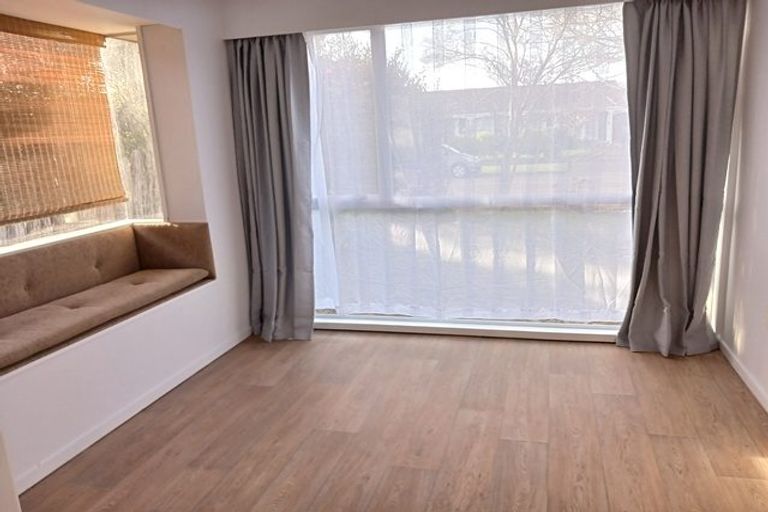 Photo of property in 11 Anaru Place, Awapuni, Palmerston North, 4412