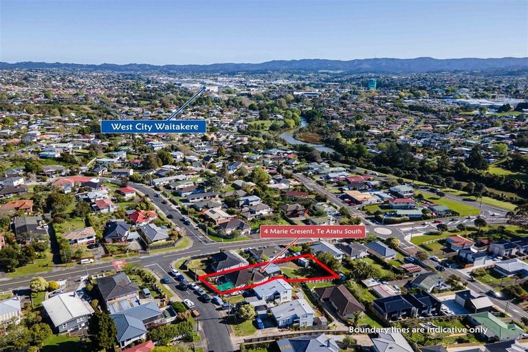 Photo of property in 4 Marie Crescent, Te Atatu South, Auckland, 0610