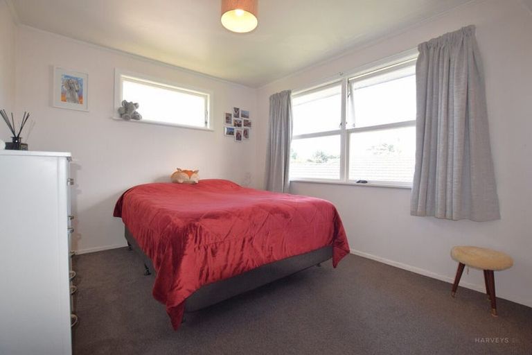 Photo of property in 11 Silver Birch Rise, Henderson, Auckland, 0612