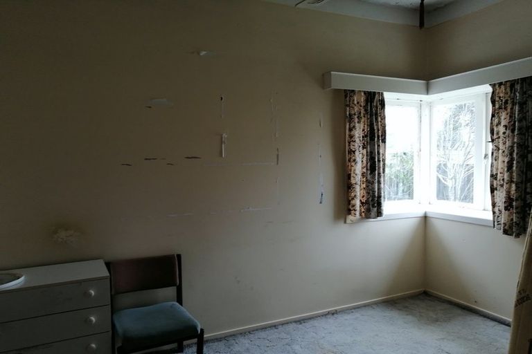 Photo of property in 3170 Great North Road, New Lynn, Auckland, 0600