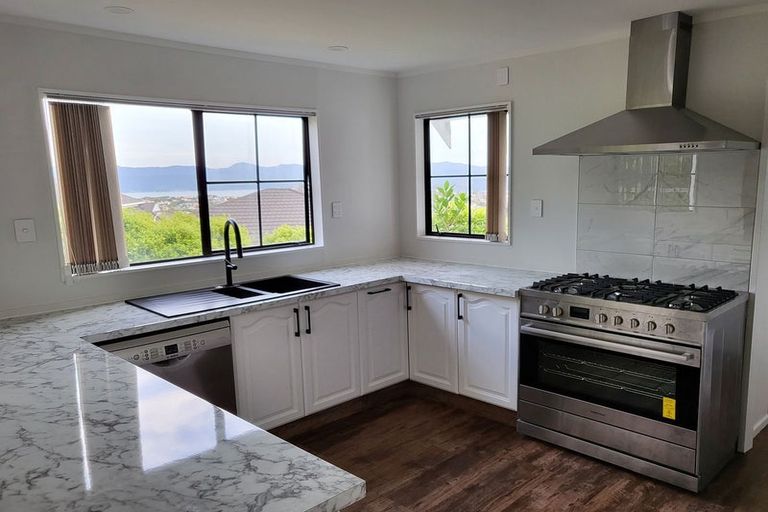 Photo of property in 30 Satara Crescent, Khandallah, Wellington, 6035