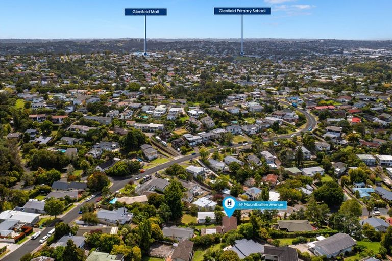 Photo of property in 2/69 Mountbatten Avenue, Hillcrest, Auckland, 0627