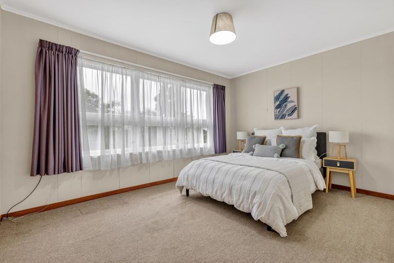 Photo of property in 2 Fairview Street, Tirau, 3410