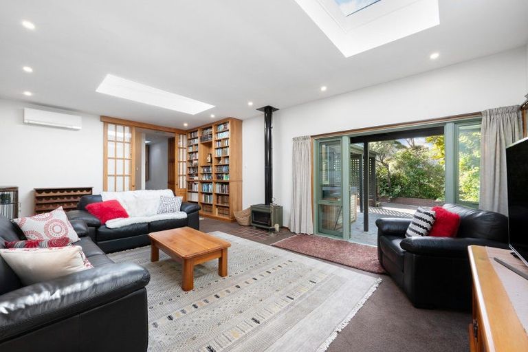 Photo of property in 5 Indira Place, Khandallah, Wellington, 6035