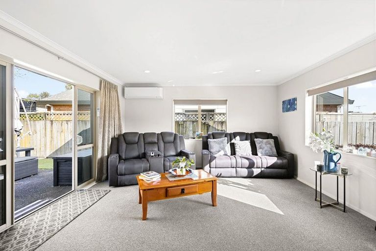 Photo of property in 14 Northmeadow Drive, Rototuna, Hamilton, 3210