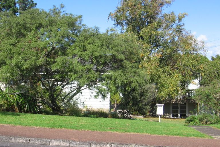 Photo of property in 16 Routley Drive, Glen Eden, Auckland, 0602