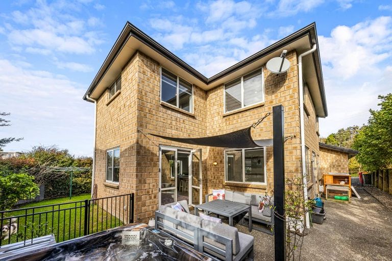Photo of property in 114 Grand Drive, Orewa, 0931