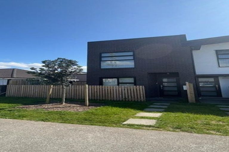 Photo of property in 148 Mcleod Road, Te Atatu South, Auckland, 0610