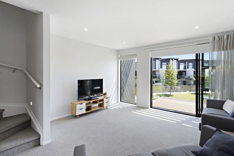 Photo of property in 14 Pottery Crescent, Hobsonville, Auckland, 0618