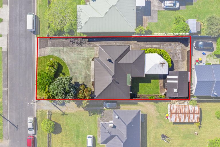 Photo of property in 29 Hill Crescent, New Lynn, Auckland, 0600