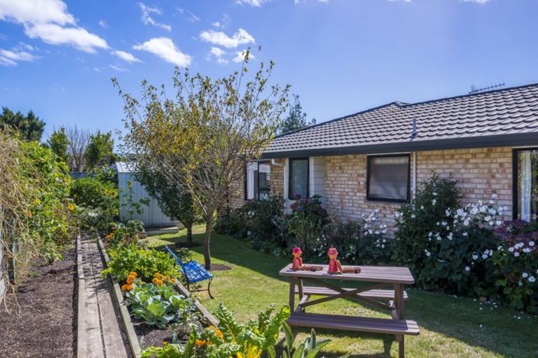 Photo of property in 142 Langdale Avenue, Paraparaumu, 5032