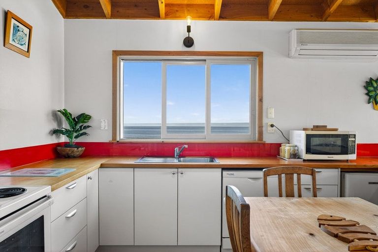 Photo of property in 22 Seaview Avenue, Cape Palliser, Pirinoa, 5772