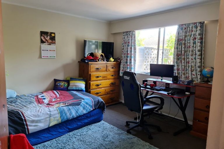 Photo of property in 33a Oriwa Street, Waikanae, 5036
