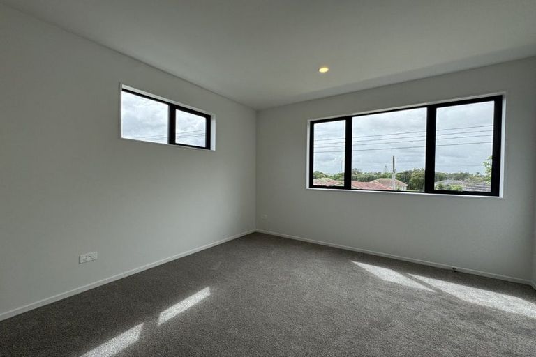 Photo of property in 1/35 Crawford Avenue, Mangere Bridge, Auckland, 2022