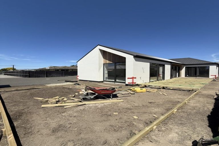 Photo of property in 120 Aorangi Road, Bryndwr, Christchurch, 8053