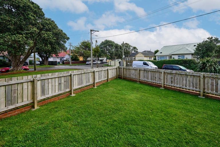 Photo of property in 19 Tirangi Road, Moera, Lower Hutt, 5010
