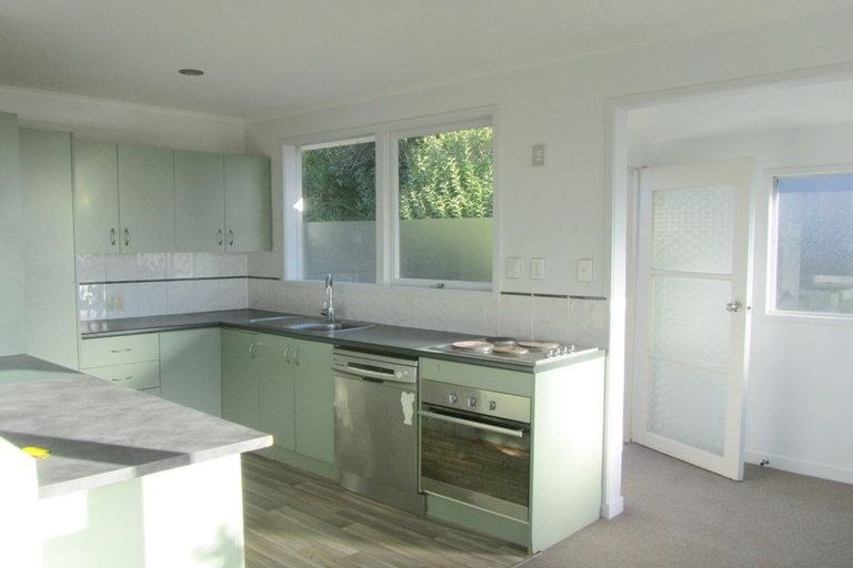 Photo of property in 120 Sunset Road, Unsworth Heights, Auckland, 0632