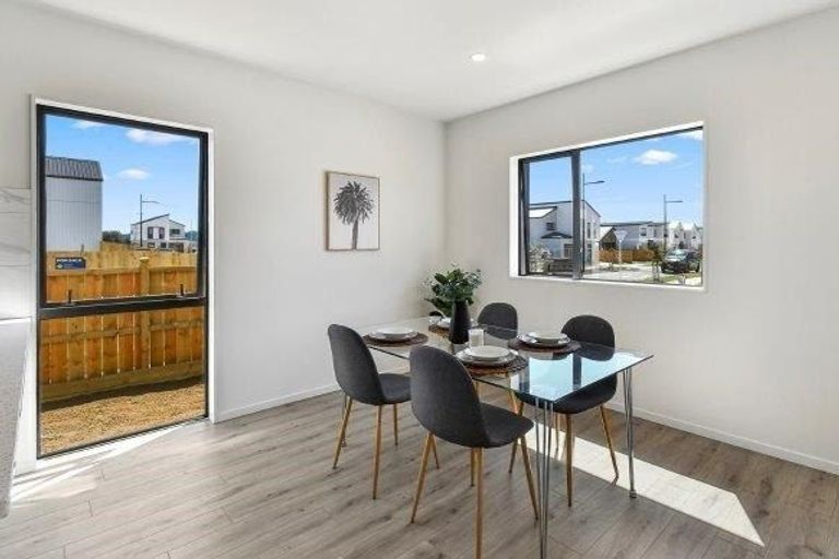 Photo of property in 53 Kairakau Street, Papakura, 2110