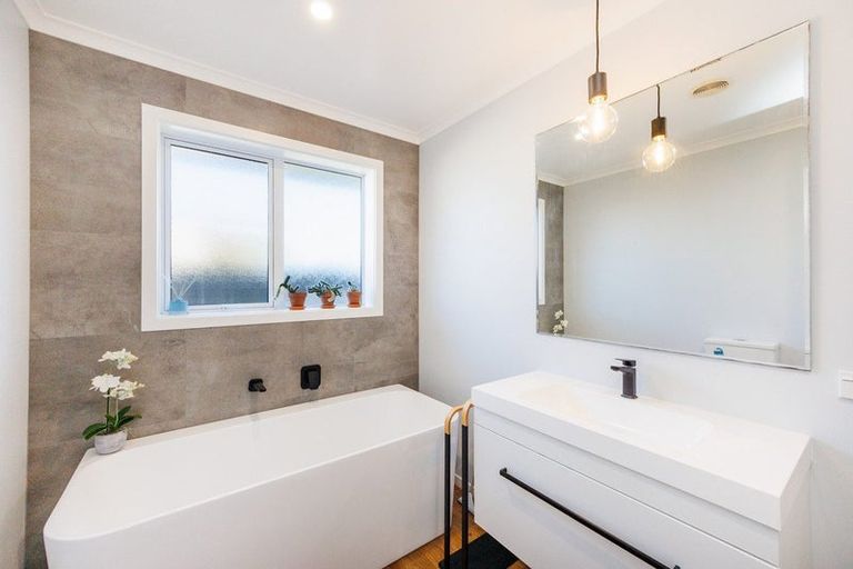Photo of property in 136a Heretaunga Street, Palmerston North, 4414