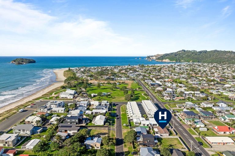 Photo of property in 408 Ocean Road, Whangamata, 3620