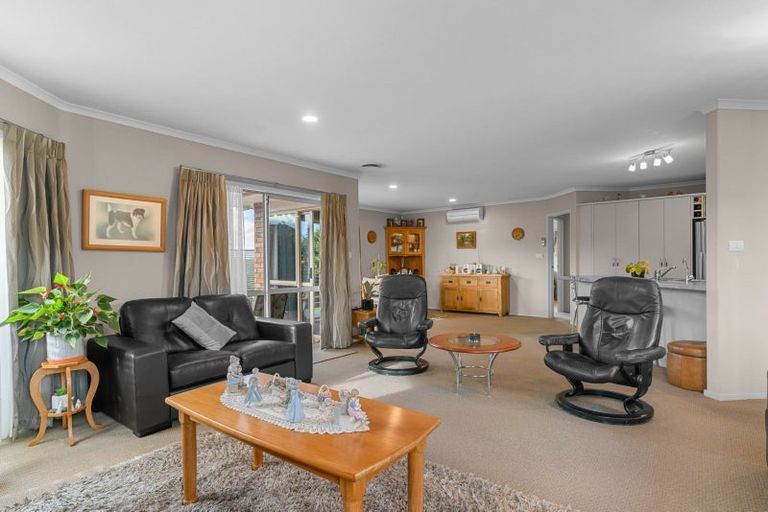 Photo of property in 14 Maxwell Place, Te Kamo, Whangarei, 0112