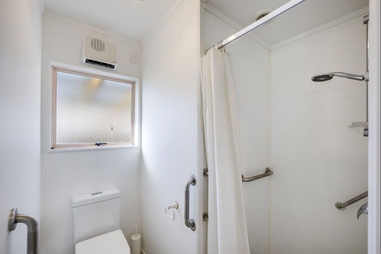 Photo of property in 13/180 Charles Street, Westshore, Napier, 4110