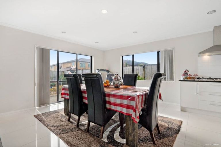 Photo of property in 30 Clady Drive, Flat Bush, Auckland, 2019