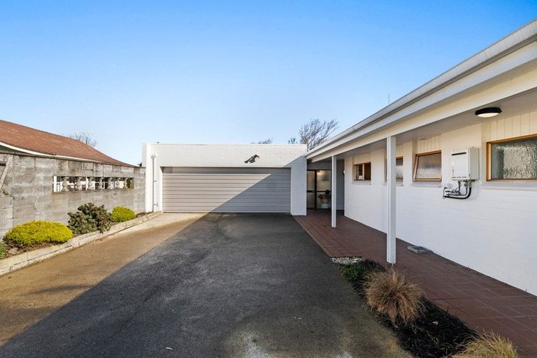 Photo of property in 15 Quin Crescent, Hawera, 4610
