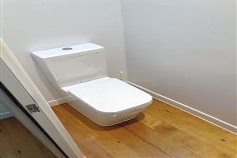 Photo of property in 73 Stanley Road, Glenfield, Auckland, 0629