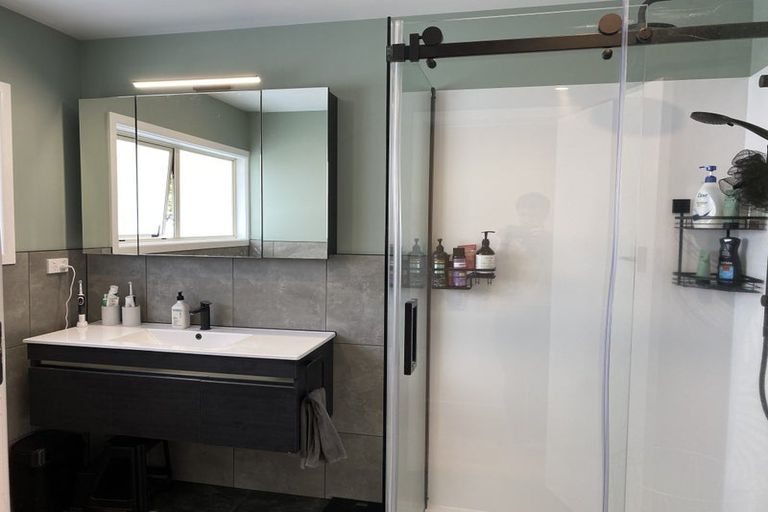 Photo of property in 242 Ngatai Road, Otumoetai, Tauranga, 3110