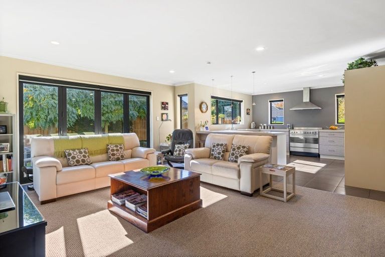 Photo of property in 27 Magnolia Drive, Springlands, Blenheim, 7201